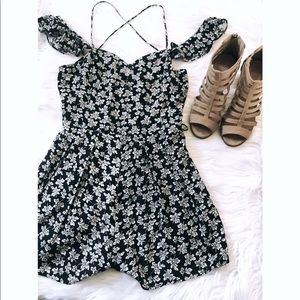 Navy Blue Romper Off the shoulder 🦋